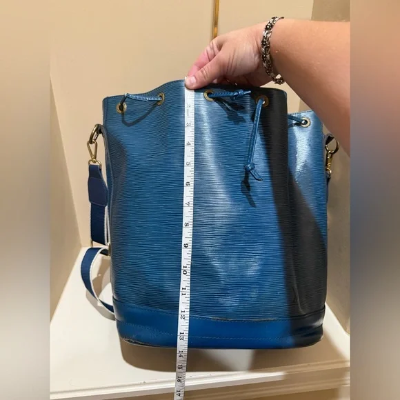Louis Vuitton Epi Blue Bucket Bag GM - Please Read For Condition - Picture 15 of 16